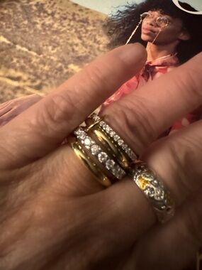 Elegant 18k gold-plated, stainless steel stack ring